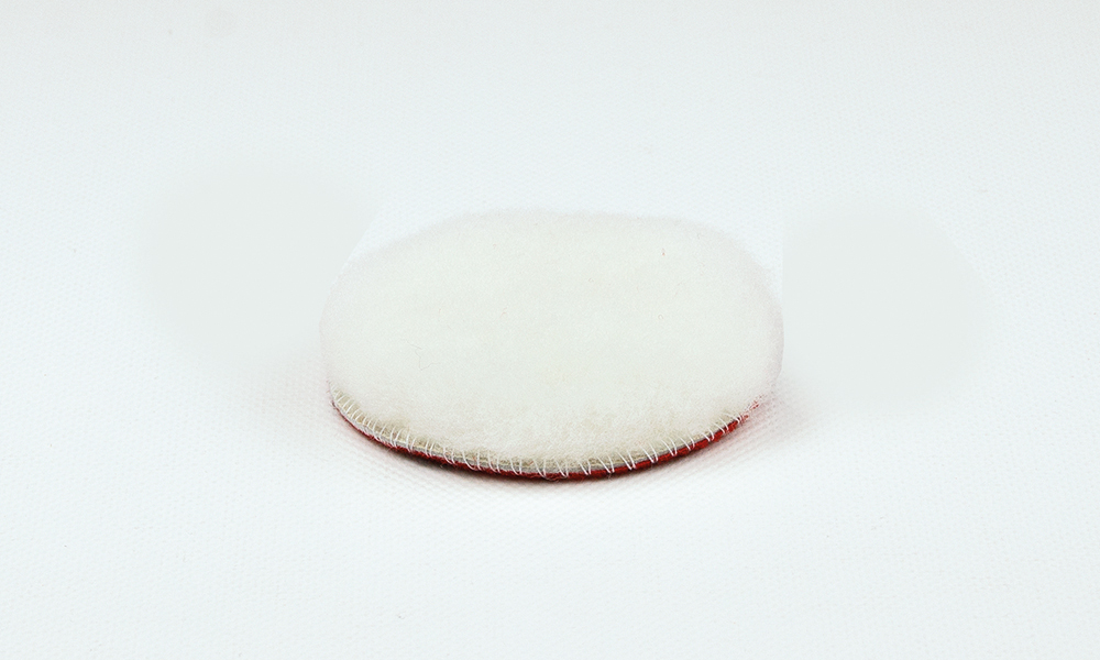 658510_Lammfell_1000x600px Lambskin, big (for Back-Up Pad, big)